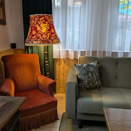 Altes Haeusle Am Waschbach-weinberg