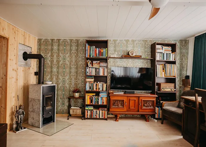 Altes Haeusle Am Waschbach-weinberg * Edenkoben