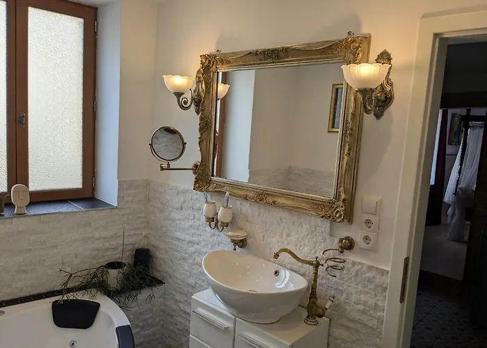 Altes Haeusle Am Waschbach-weinberg Edenkoben